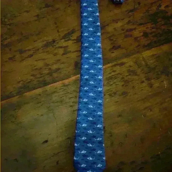 Men’s Blue Shark Tie By Wembley - Picture 2 of 6